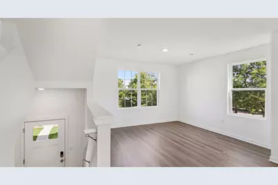 911 Briar Glen Court, Hampshire, IL 60140 - Photo 2