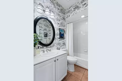 1645 W Wolfram Street #1, Chicago, IL 60657 - Photo 16