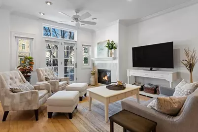 1645 W Wolfram Street #1, Chicago, IL 60657 - Photo 4