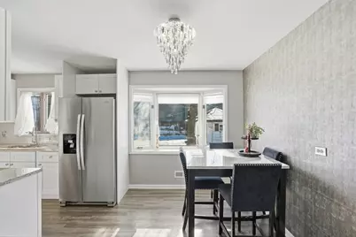 537 E 161st Place, South Holland, IL 60473 - Photo 6