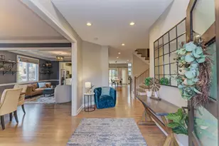 1061 Sean Cir, Darien, IL 60561 - Photo 2