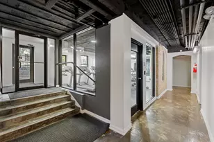 4875 N Magnolia Ave, Chicago, IL 60640 - Photo 8