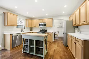 1331 S 7th St, Saint Charles, IL 60174 - Photo 8