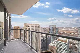 100 E 14th St, Chicago, IL 60605 - Photo 4