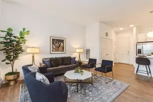 555 Lakeview Pkwy, Vernon Hills, IL 60061 - Photo 2