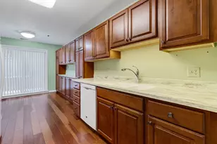 129 Acacia Cir, Indian Head Park, IL 60525 - Photo 10