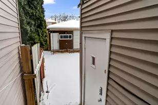 8330 S Essex Ave, Chicago, IL 60617 - Photo 40