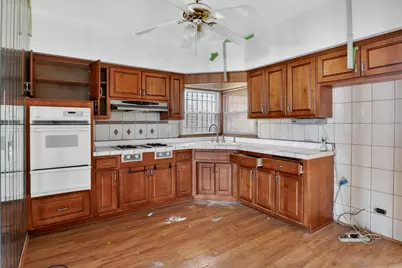 8330 S Essex Avenue, Chicago, IL 60617 - Photo 12