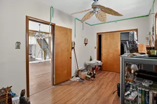 8330 S Essex Ave, Chicago, IL 60617 - Photo 10