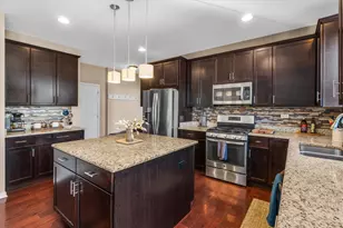 509 Moorfield Ave, North Aurora, IL 60542 - Photo 12