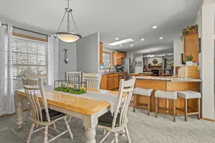 5644 Buttercup Ln, Machesney Park, IL 61115 - Photo 12