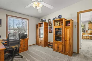 5644 Buttercup Ln, Machesney Park, IL 61115 - Photo 34