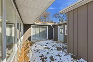 5611 S Quincy Street S, Hinsdale, IL 60521 - Photo 4