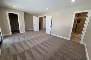 5583 Carmel Dr, Hanover Park, IL 60133 - Photo 18