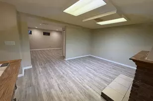 5583 Carmel Dr, Hanover Park, IL 60133 - Photo 6