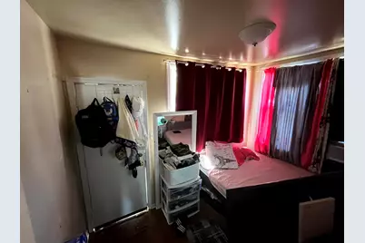 4265 W Montrose Avenue, Chicago, IL 60641 - Photo 4