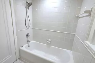 8910 Skokie Blvd, Skokie, IL 60077 - Photo 10