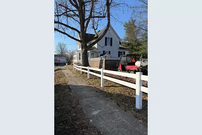 200 W McHaney Street W, Harrisburg, IL 62946 - Photo 4