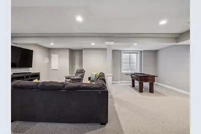 688 S Mitchell Avenue, Elmhurst, IL 60126 - Photo 14