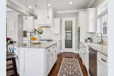 688 S Mitchell Avenue, Elmhurst, IL 60126 - Photo 10