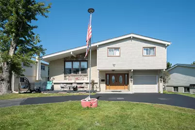 9909 N Huber Lane, Niles, IL 60714 - Photo 1