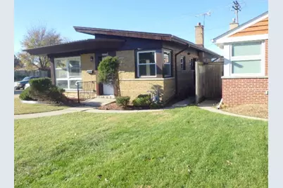 10226 S California Avenue, Evergreen Park, IL 60805 - Photo 2