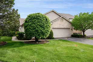 13 Iliad Dr, Tinley Park, IL 60477 - Photo 2