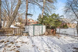 523 Preston Ave, Elgin, IL 60120 - Photo 18