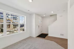 567 Yosemite Wy, Mundelein, IL 60060 - Photo 4