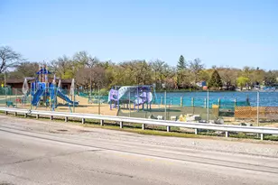 567 Yosemite Wy, Mundelein, IL 60060 - Photo 46