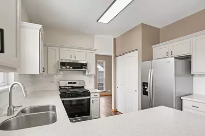 541 Wingpointe Drive, Aurora, IL 60506 - Photo 10