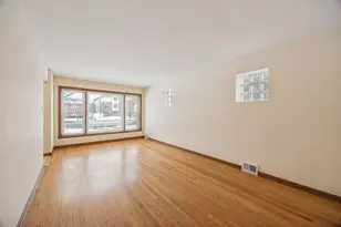 822 S La Grange Rd, La Grange, IL 60525 - Photo 2