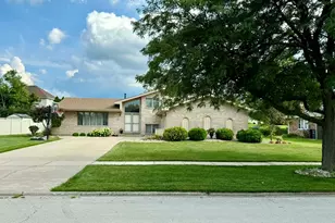 11617 Parkside Ln, Mokena, IL 60448 - Photo 2