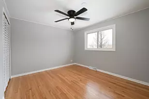 1210 N Wheeling Rd, Mount Prospect, IL 60056 - Photo 12