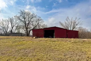 320 N Old Marion Rd, Orangeville, IL 62939 - Photo 4