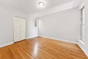 7515 S Essex Ave, Chicago, IL 60649 - Photo 10