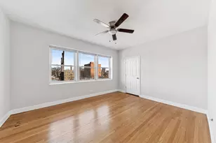 7515 S Essex Ave, Chicago, IL 60649 - Photo 8