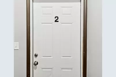 7515 S Essex Avenue #2, Chicago, IL 60649 - Photo 2