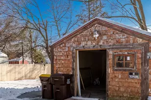 2004 Sauber Ave, Rockford, IL 61103 - Photo 20