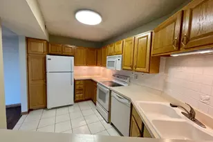 511 Aurora Ave, Naperville, IL 60540 - Photo 6