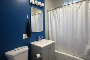 2621 N Hamlin Ave, Chicago, IL 60647 - Photo 10