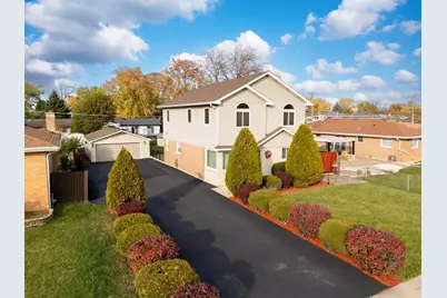 7806 W 83rd Street, Bridgeview, IL 60455 - Photo 4