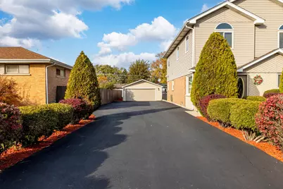 7806 W 83rd Street, Bridgeview, IL 60455 - Photo 2