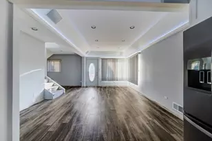 7806 W 83rd St, Bridgeview, IL 60455 - Photo 16