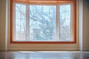 5142 Jarlath Ave, Skokie, IL 60077 - Photo 8