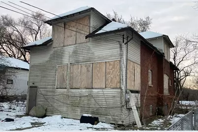 302 E 134th Street, Chicago, IL 60827 - Photo 4