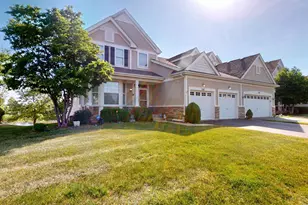 1147 Hampton Ln, Yorkville, IL 60560 - Photo 2