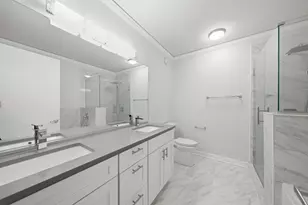 201 N Westshore Dr, Chicago, IL 60601 - Photo 16