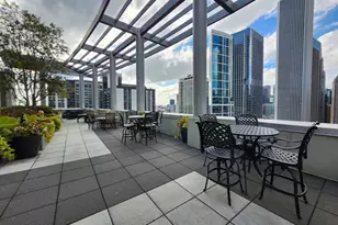 201 N Westshore Dr, Chicago, IL 60601 - Photo 30