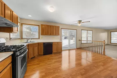 515 Indian Ridge Trail, Wauconda, IL 60084 - Photo 2